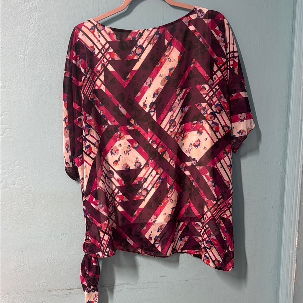 Dana Buchman Asymmetrical Red and Pink Short Sleeve Tunic #63 - Picture 6 of 9